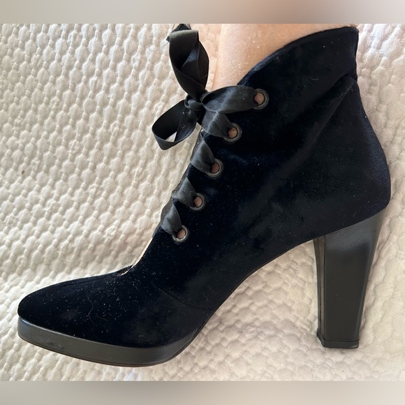 Yves Saint Laurent Black Velvet Shoes - Picture 7 of 7